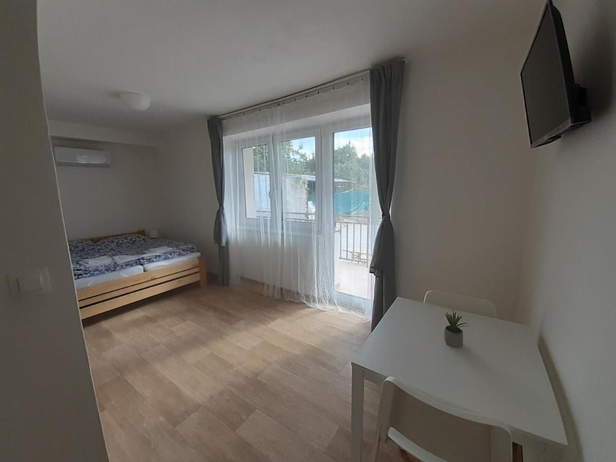 Valen Apartmany Valtice Bagian luar foto